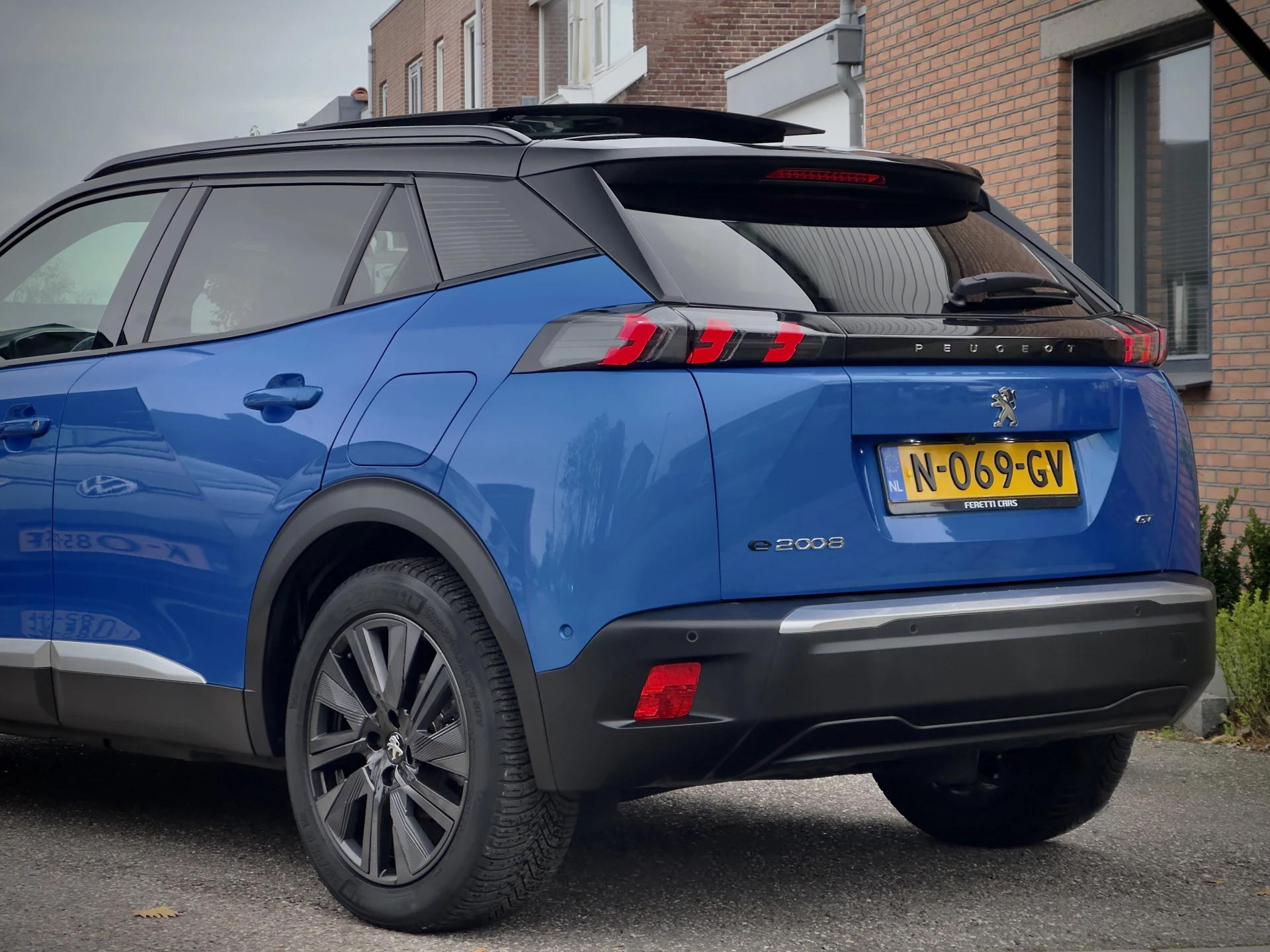 Hoofdafbeelding Peugeot e-2008