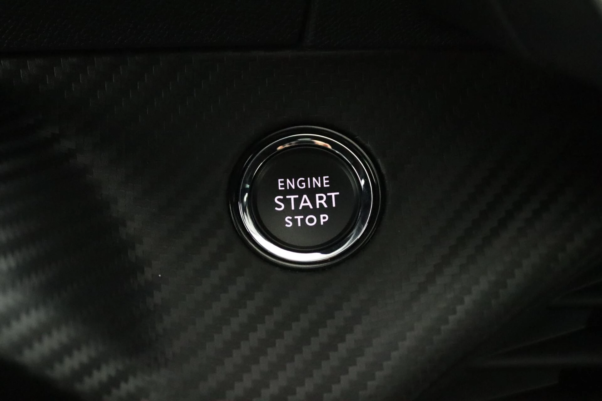 Hoofdafbeelding Peugeot e-2008