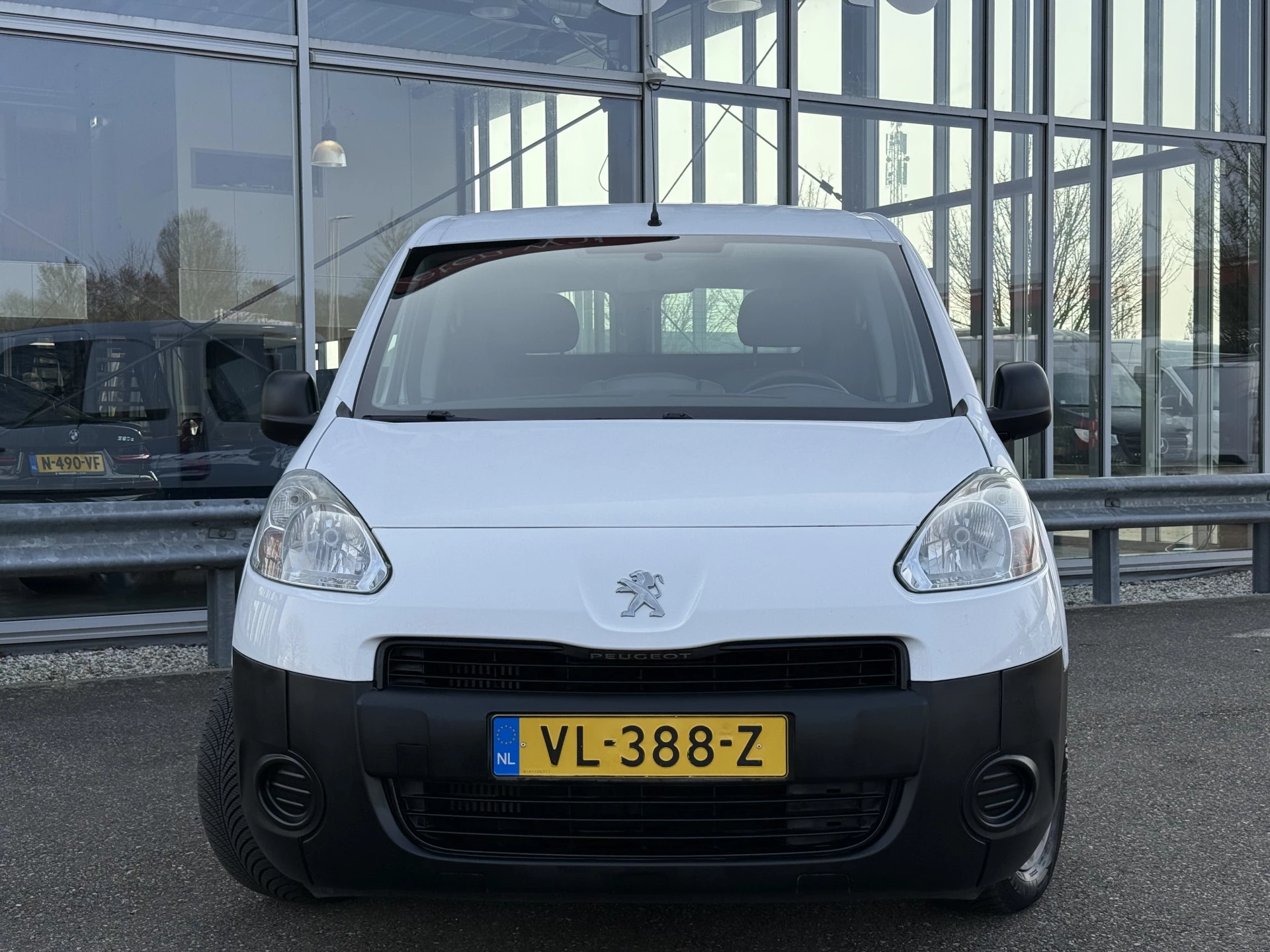 Hoofdafbeelding Peugeot Partner