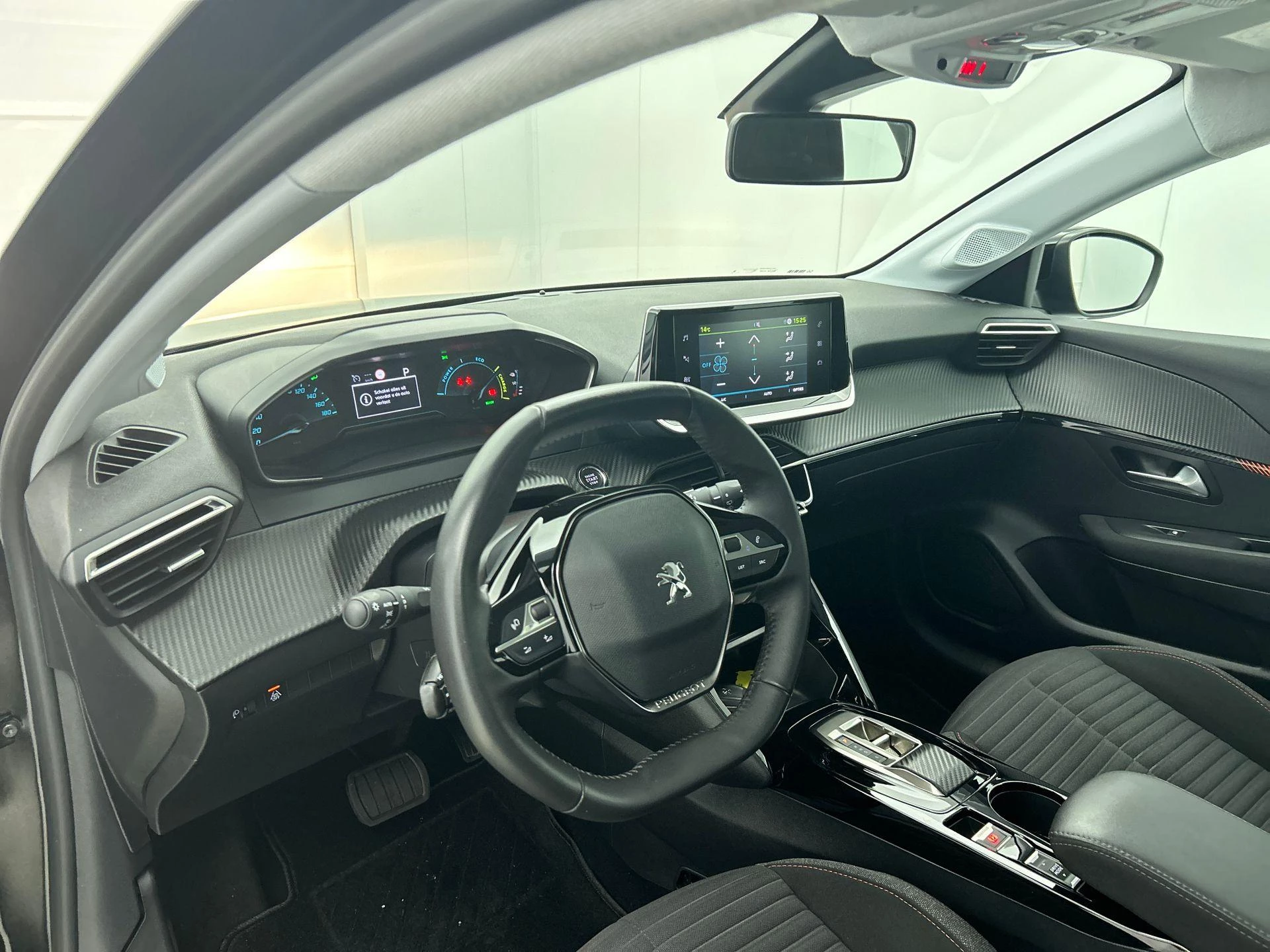 Hoofdafbeelding Peugeot e-208