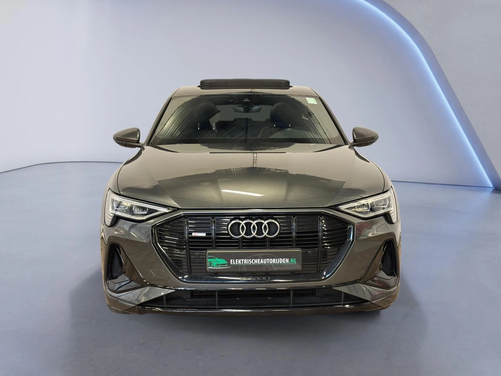 Hoofdafbeelding Audi e-tron