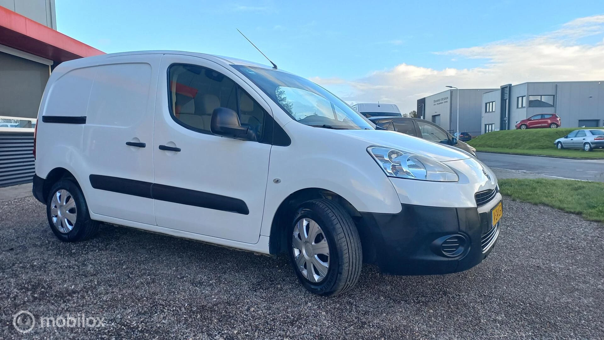 Hoofdafbeelding Peugeot Partner