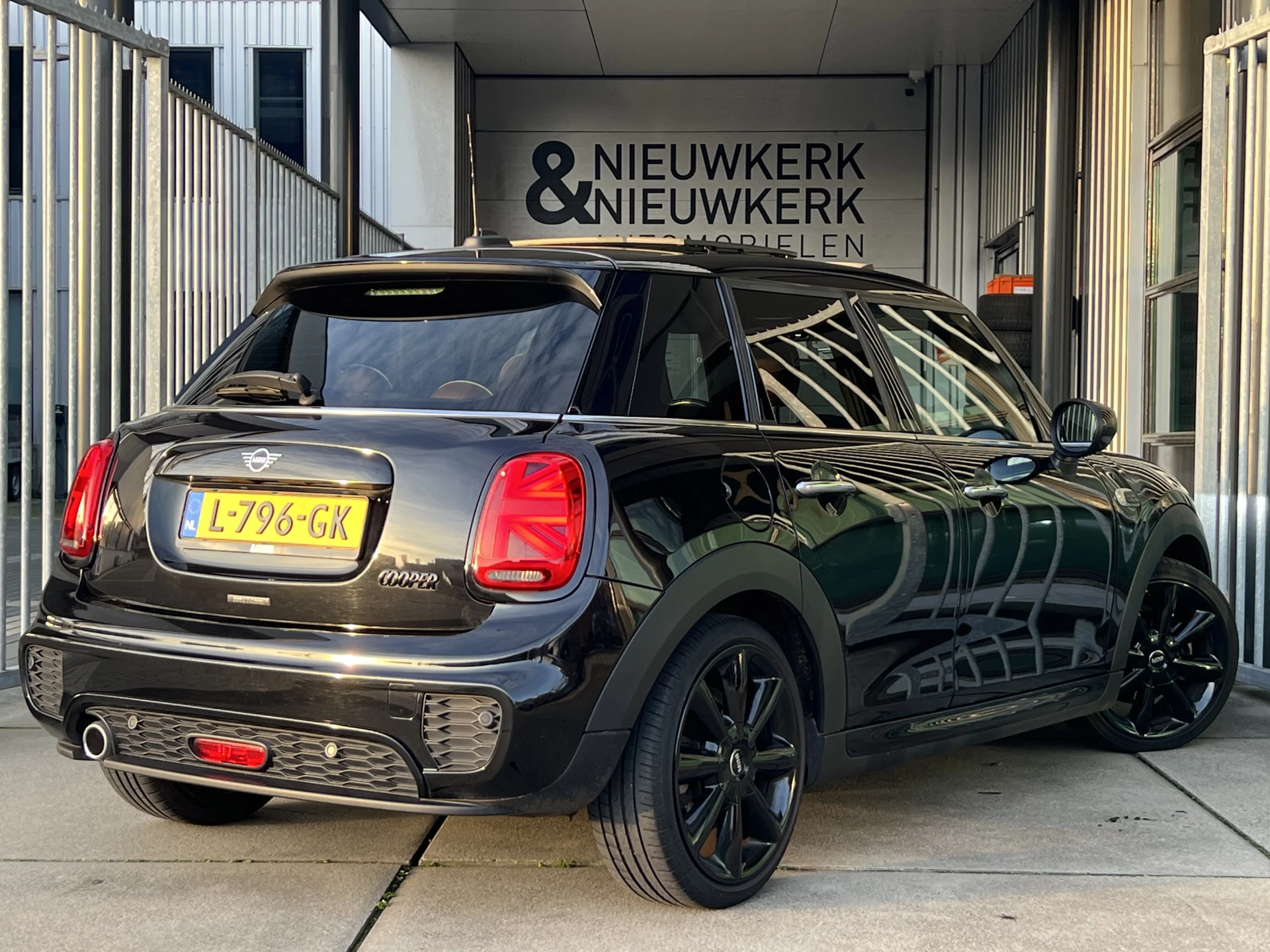 Hoofdafbeelding MINI Cooper