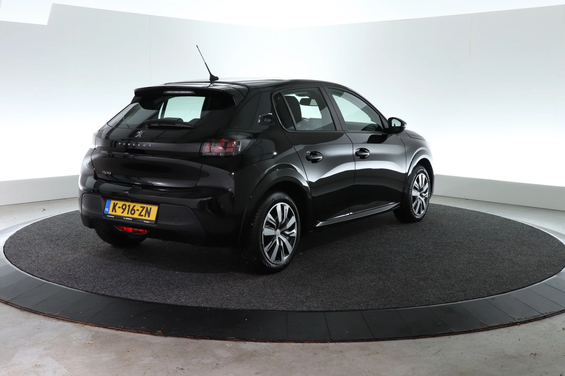 Hoofdafbeelding Peugeot e-208