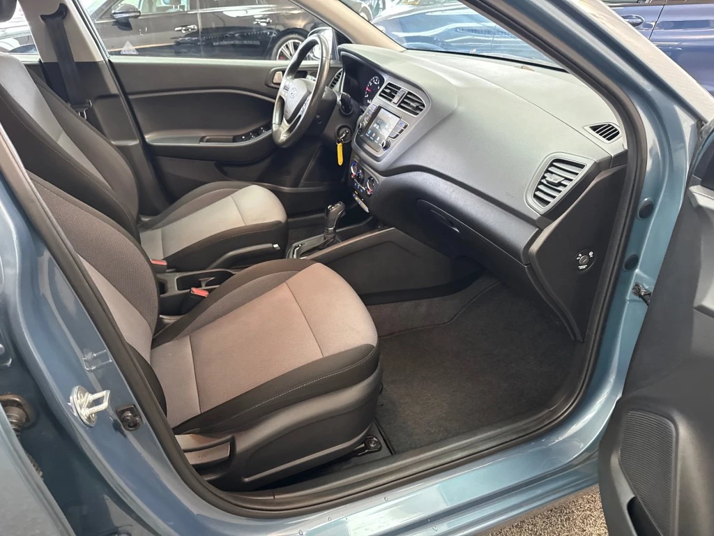 Hoofdafbeelding Hyundai i20