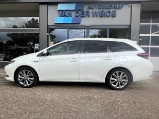 Toyota Auris 1.8 HYBRID LEASE PRO