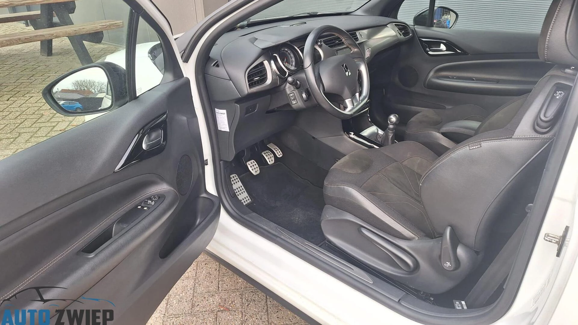 Hoofdafbeelding DS DS 3