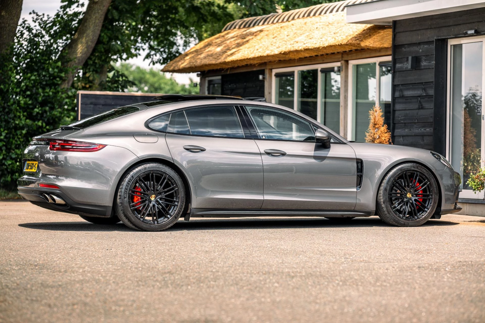 Hoofdafbeelding Porsche Panamera