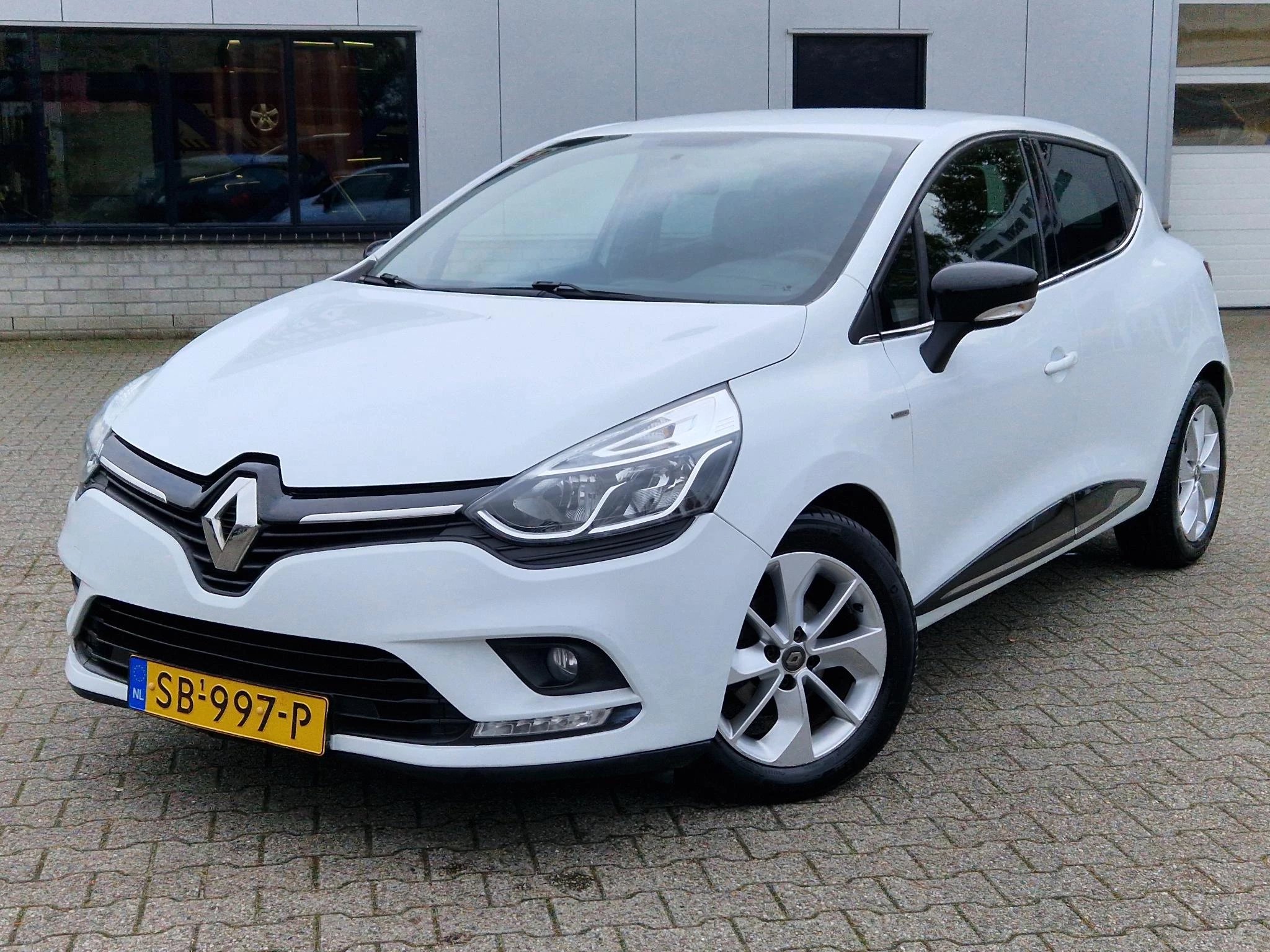 Hoofdafbeelding Renault Clio