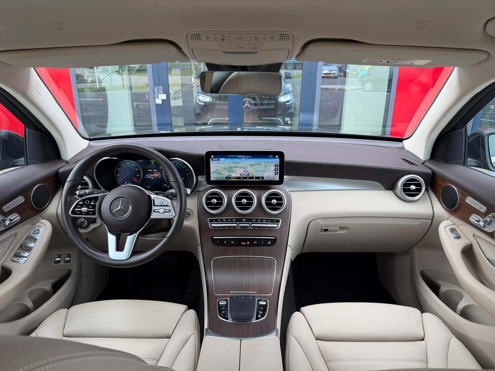 Hoofdafbeelding Mercedes-Benz GLC