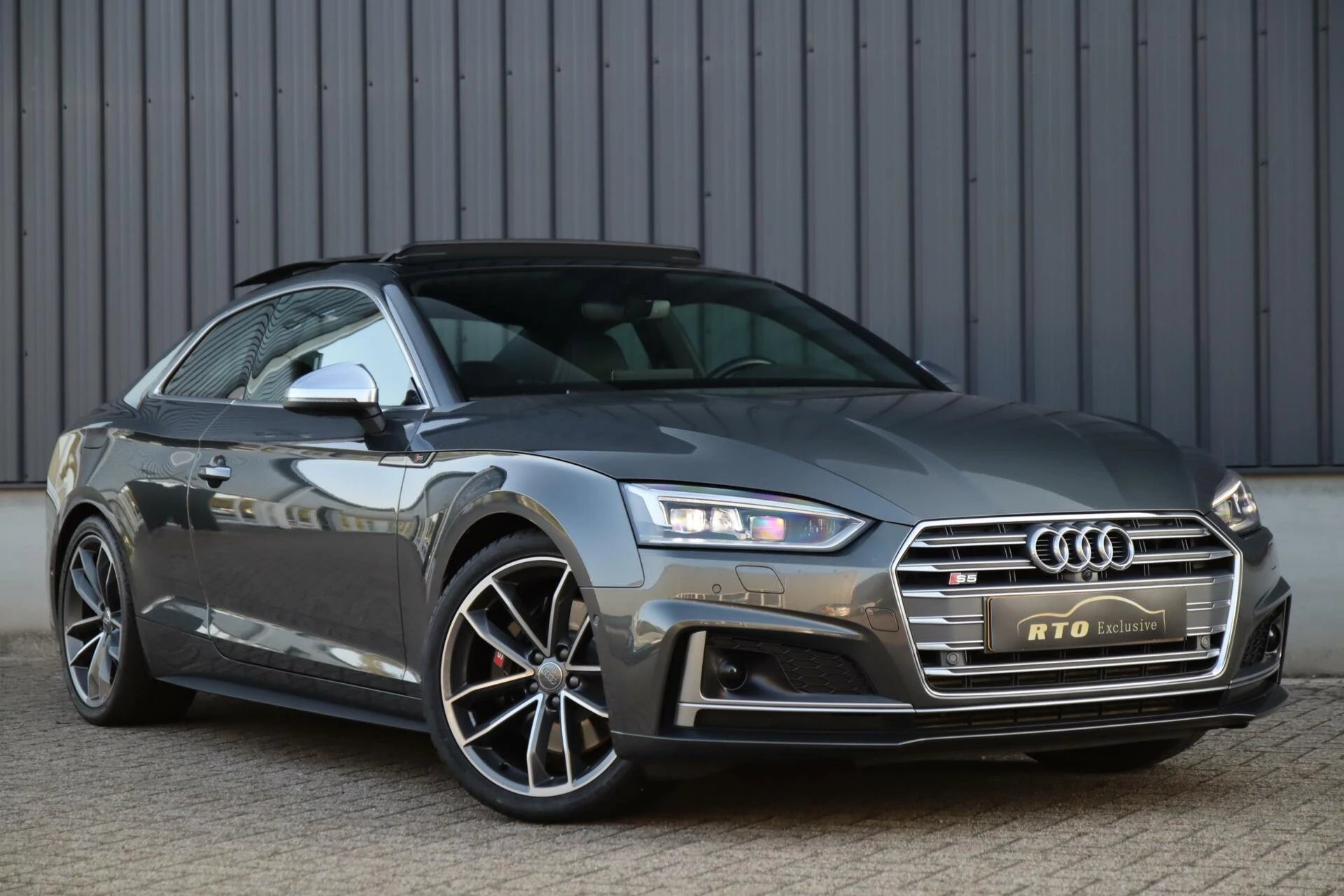 Hoofdafbeelding Audi S5