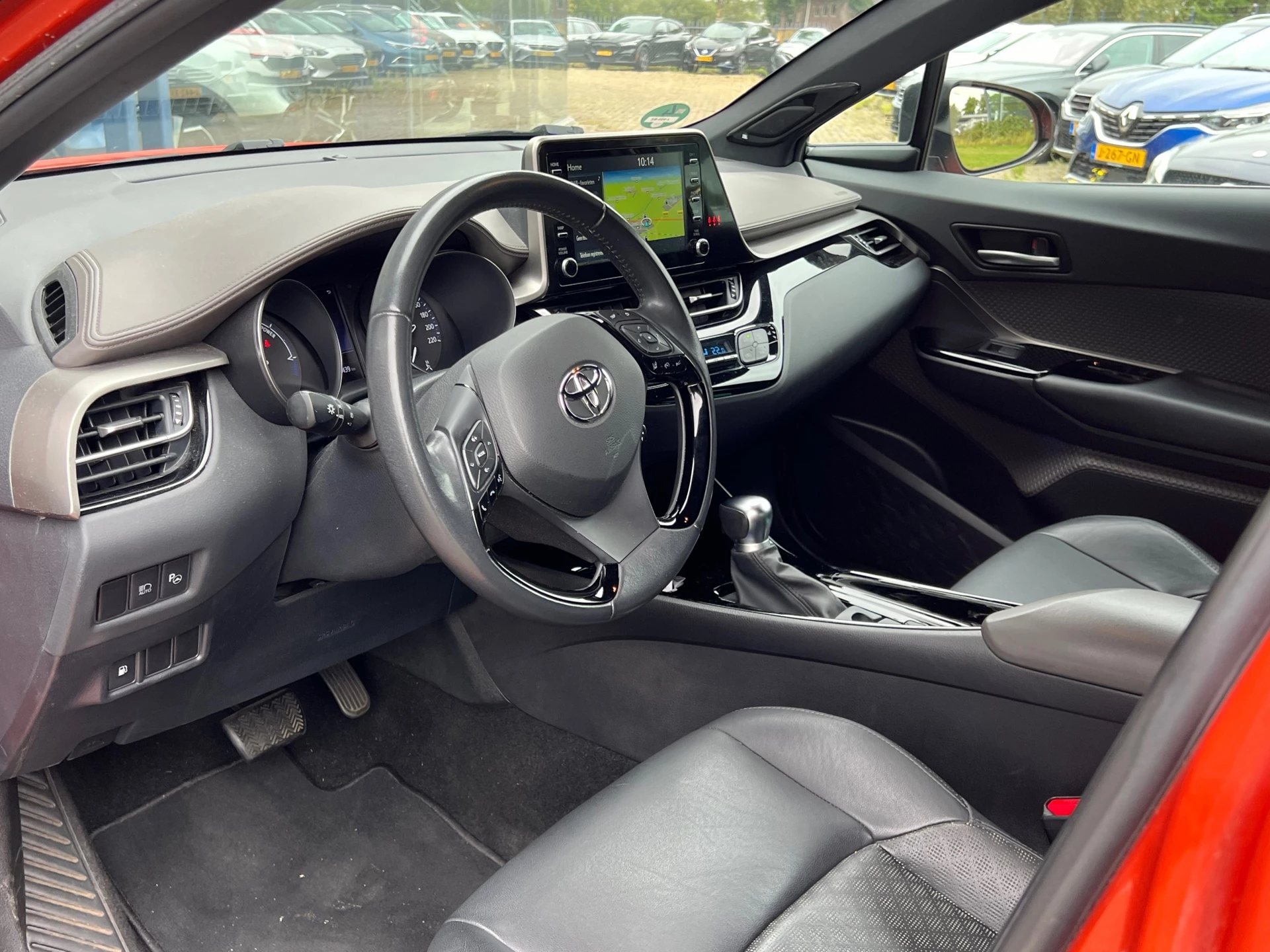 Hoofdafbeelding Toyota C-HR