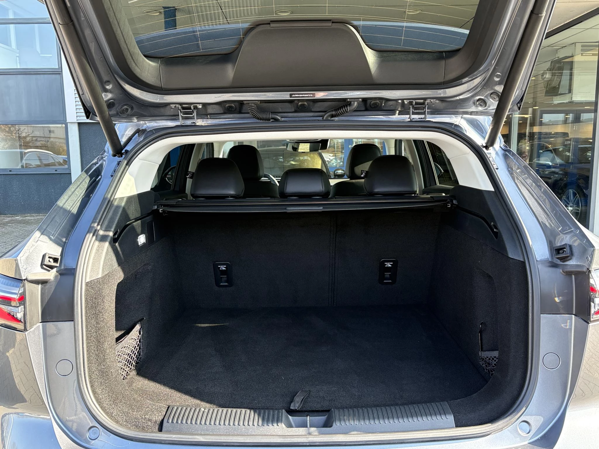 Hoofdafbeelding MG HS