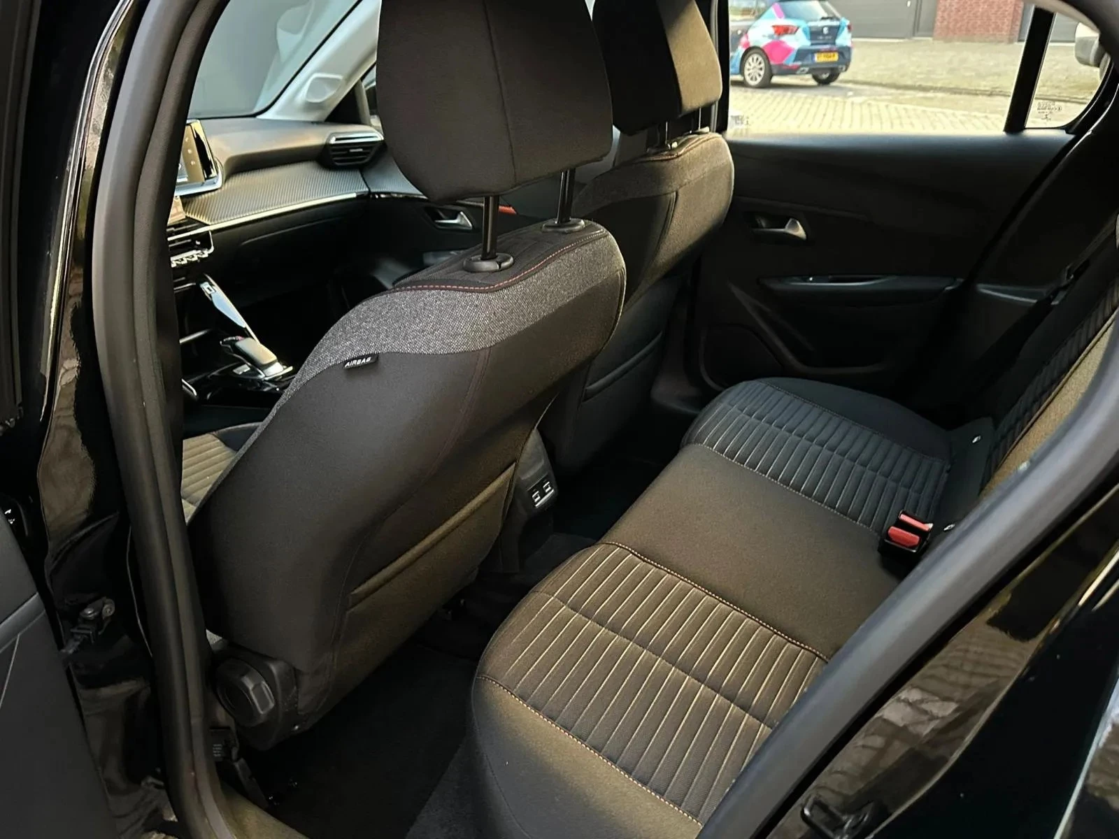 Hoofdafbeelding Peugeot e-208