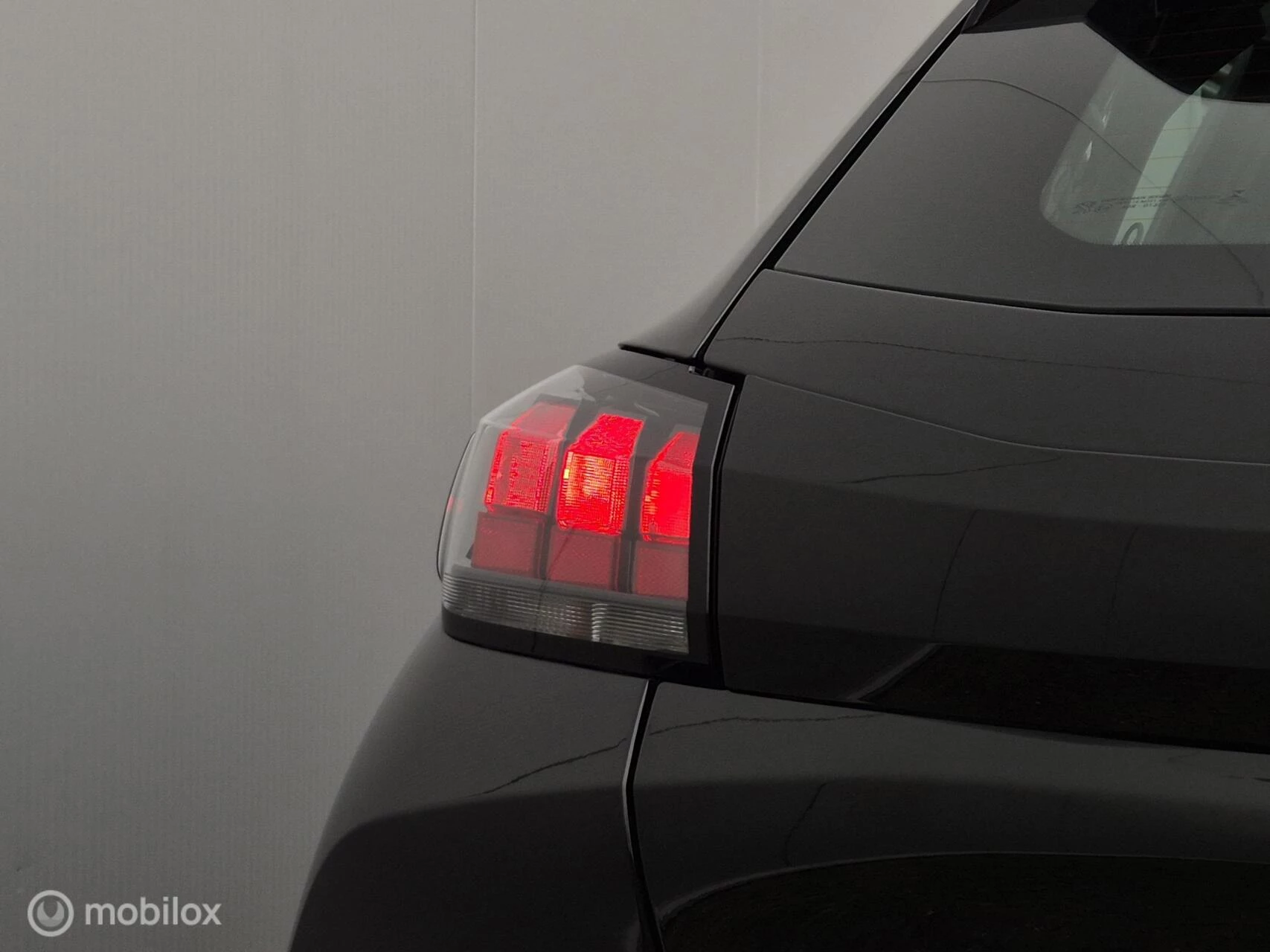 Hoofdafbeelding Peugeot e-208