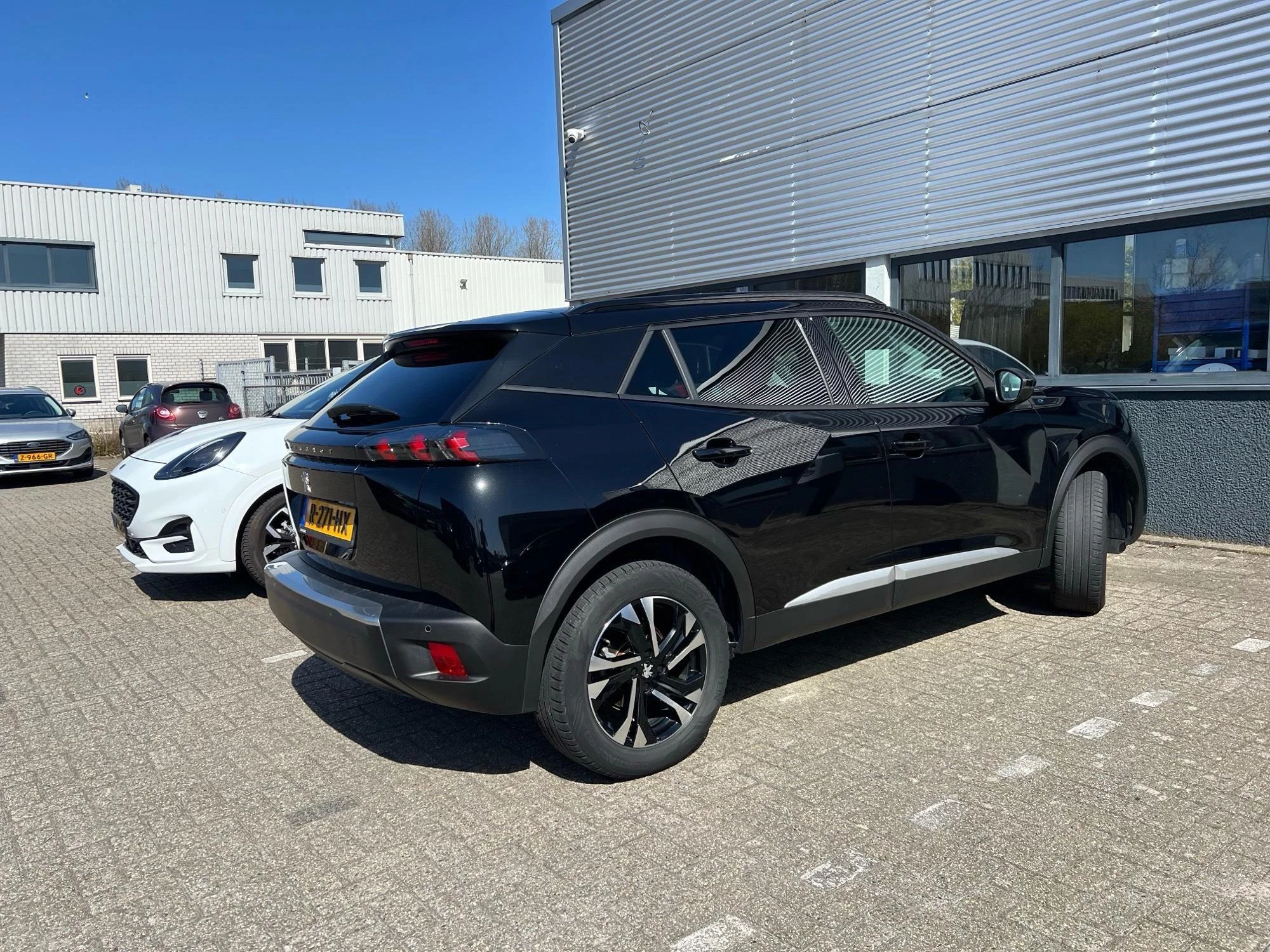 Hoofdafbeelding Peugeot e-2008