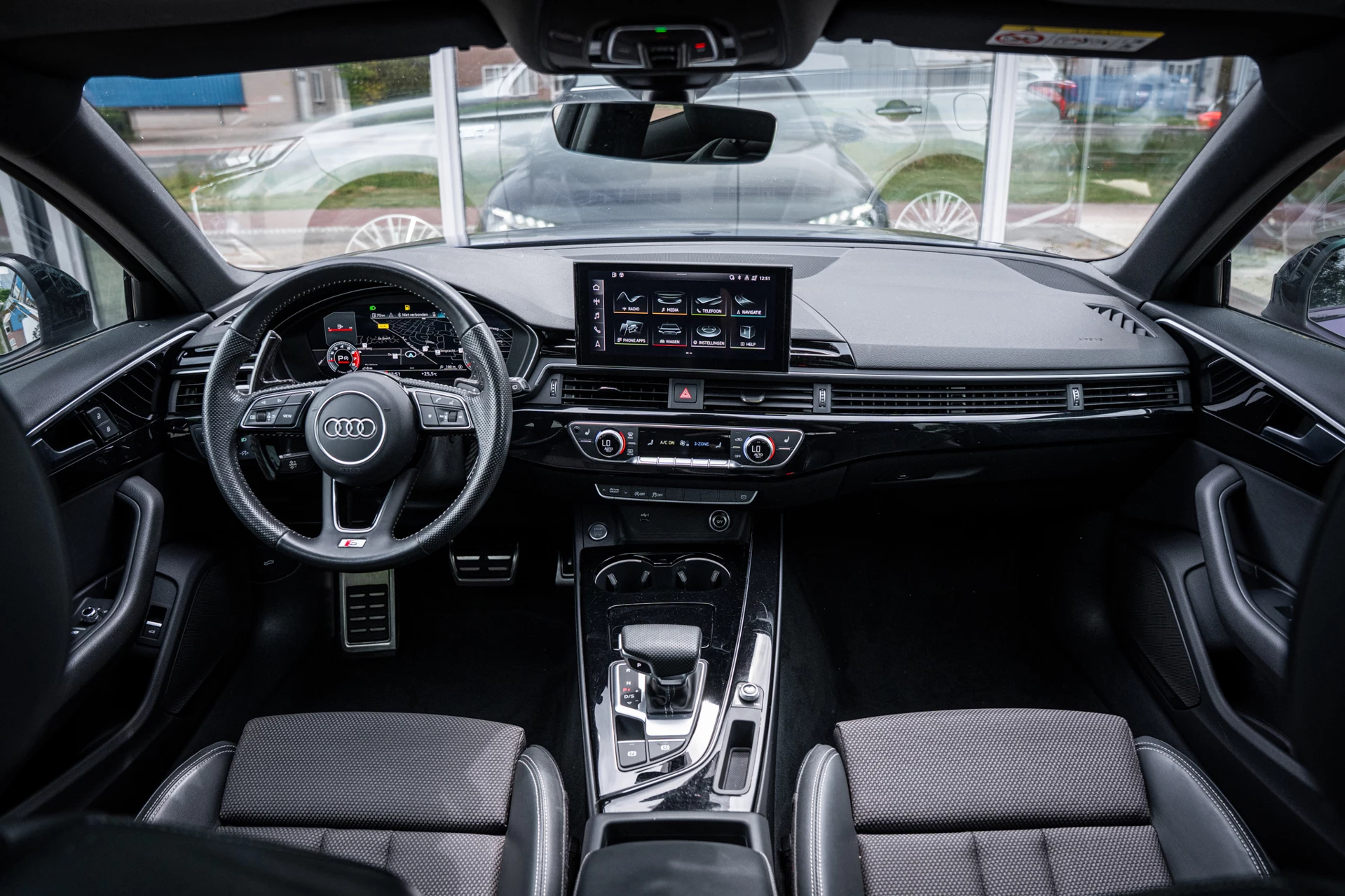 Hoofdafbeelding Audi A4