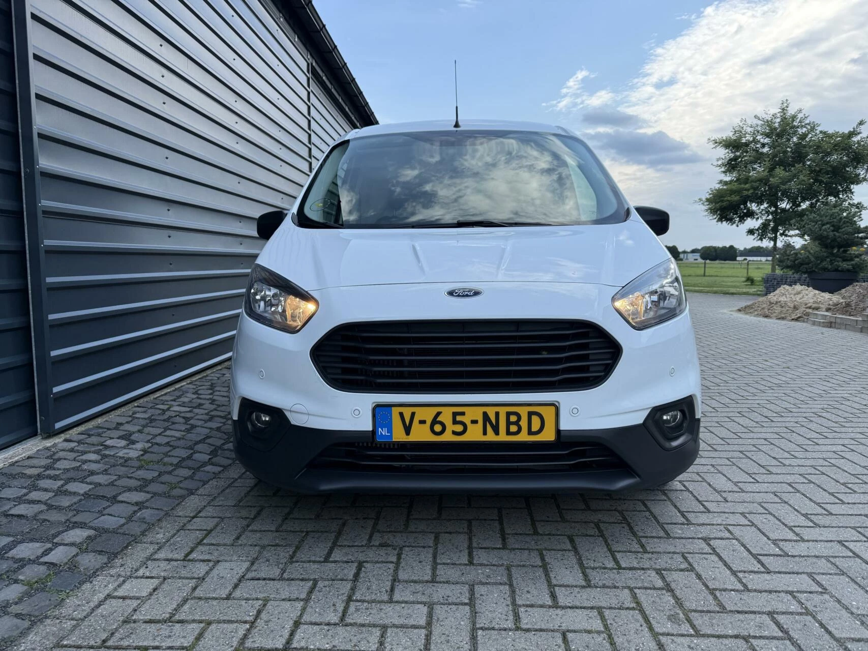 Hoofdafbeelding Ford Transit Courier