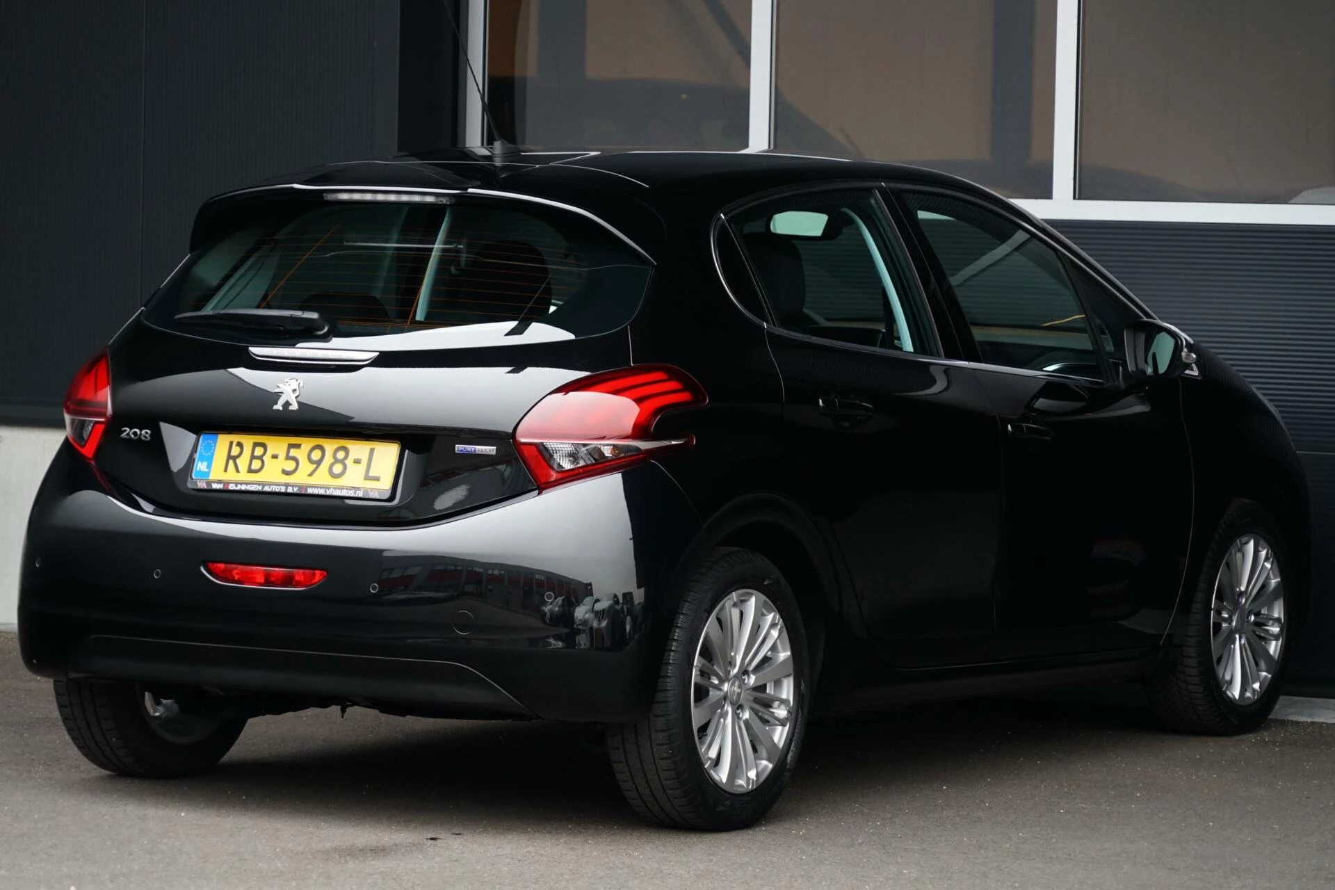Hoofdafbeelding Peugeot 208