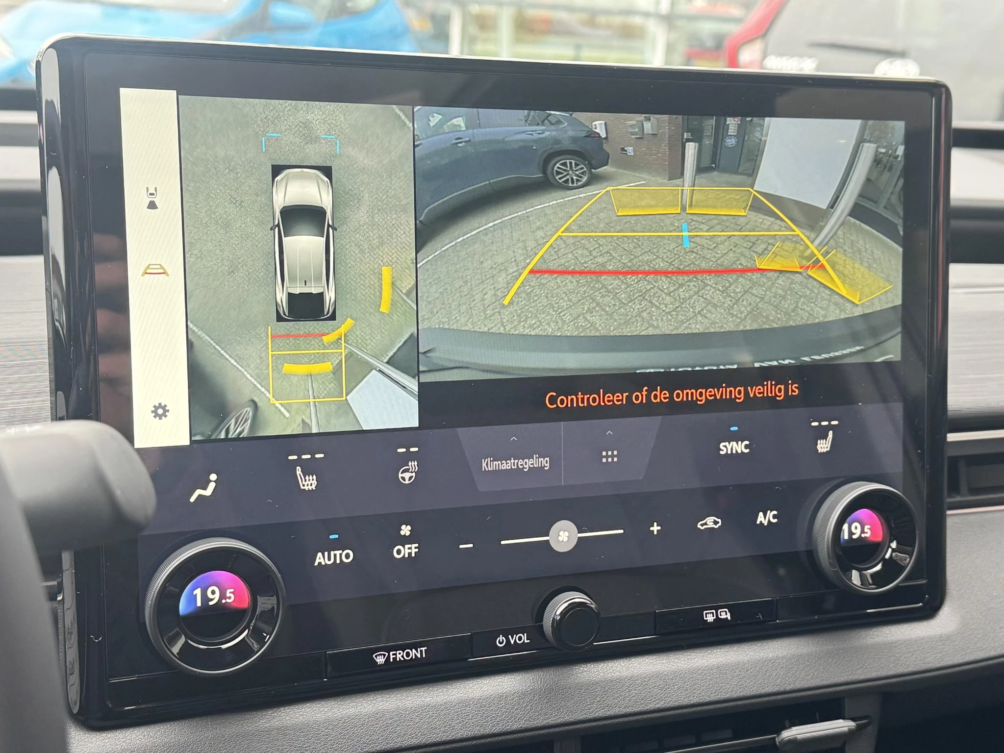 Hoofdafbeelding Toyota C-HR+