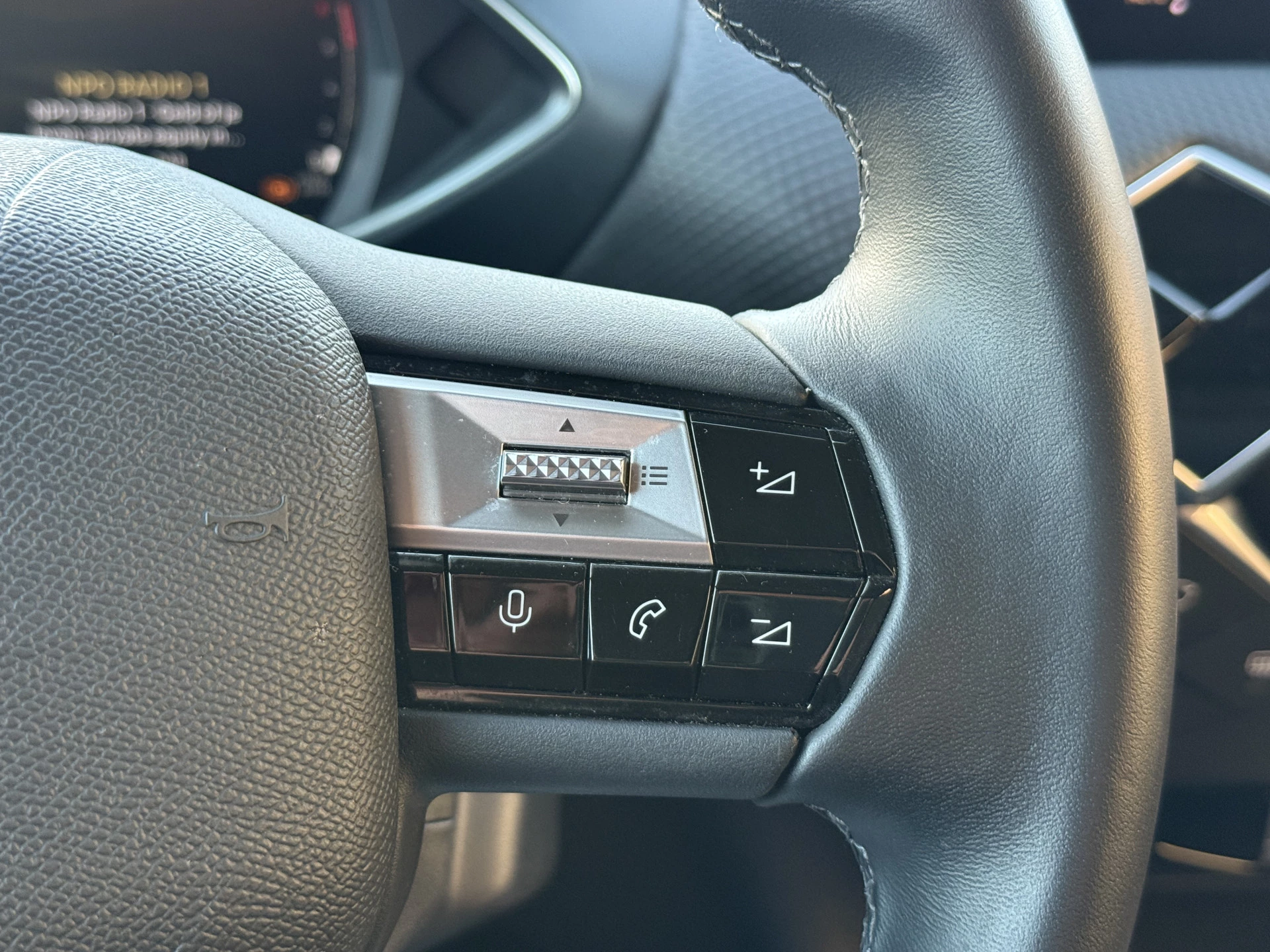 Hoofdafbeelding DS DS 3