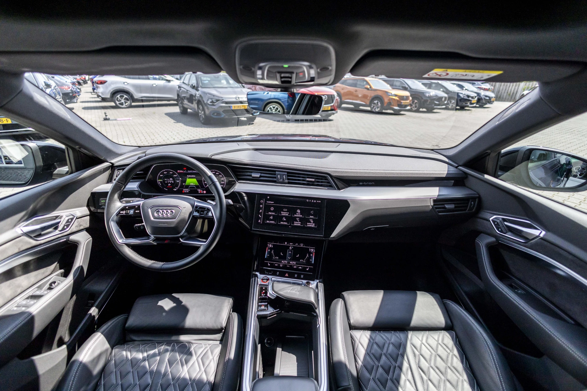 Hoofdafbeelding Audi e-tron