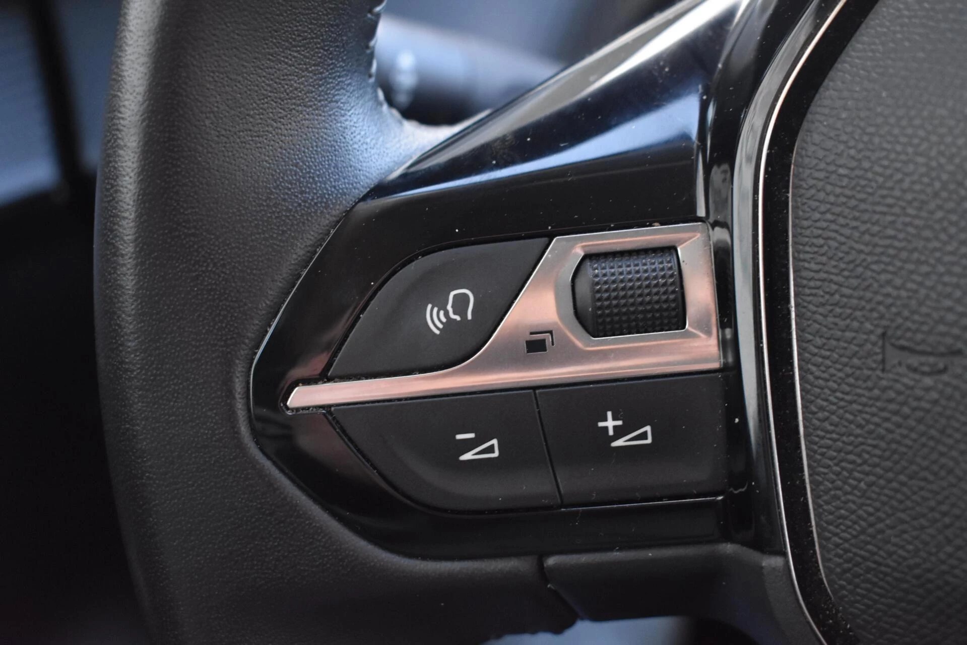 Hoofdafbeelding Peugeot e-208