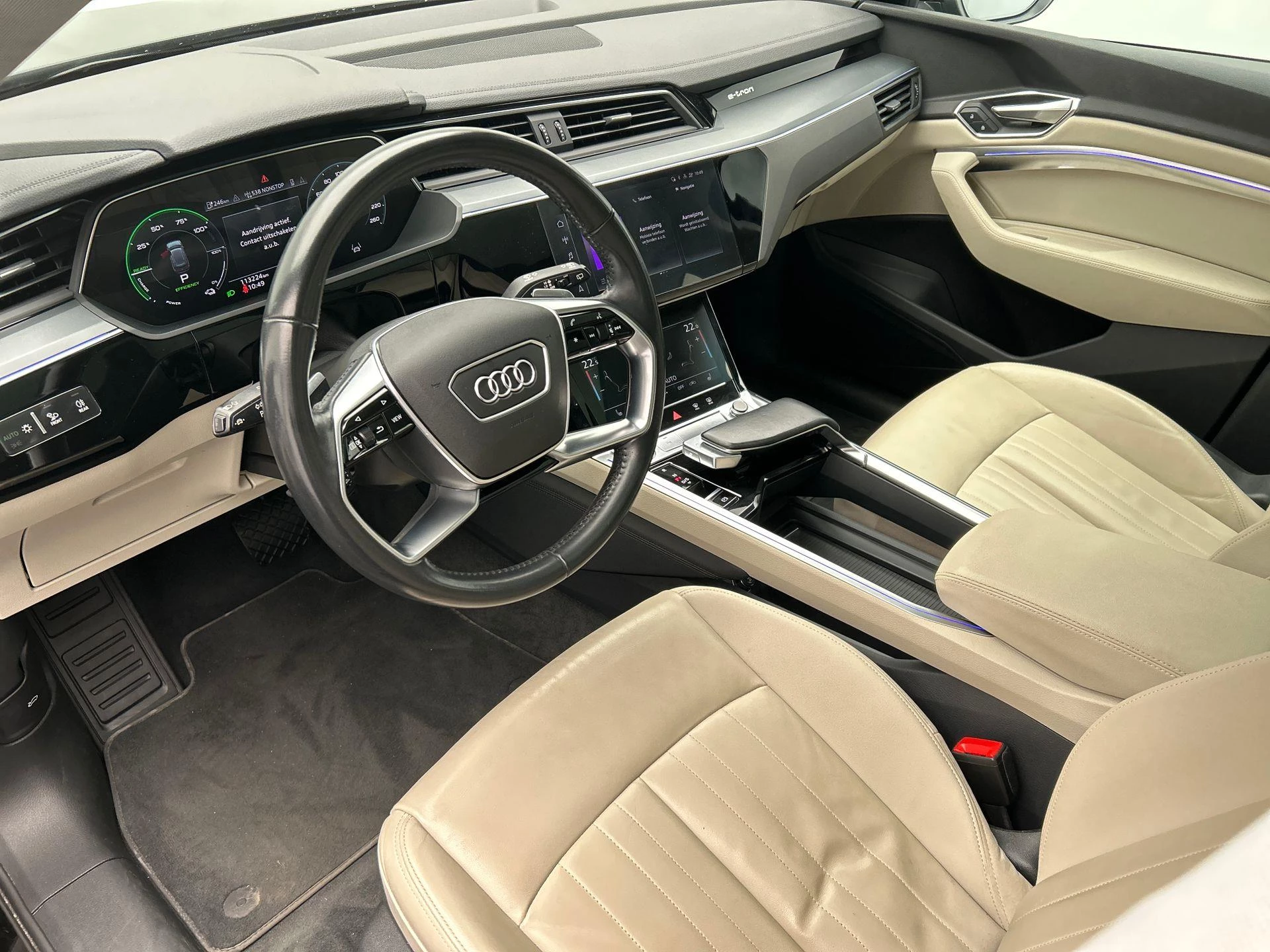 Hoofdafbeelding Audi e-tron