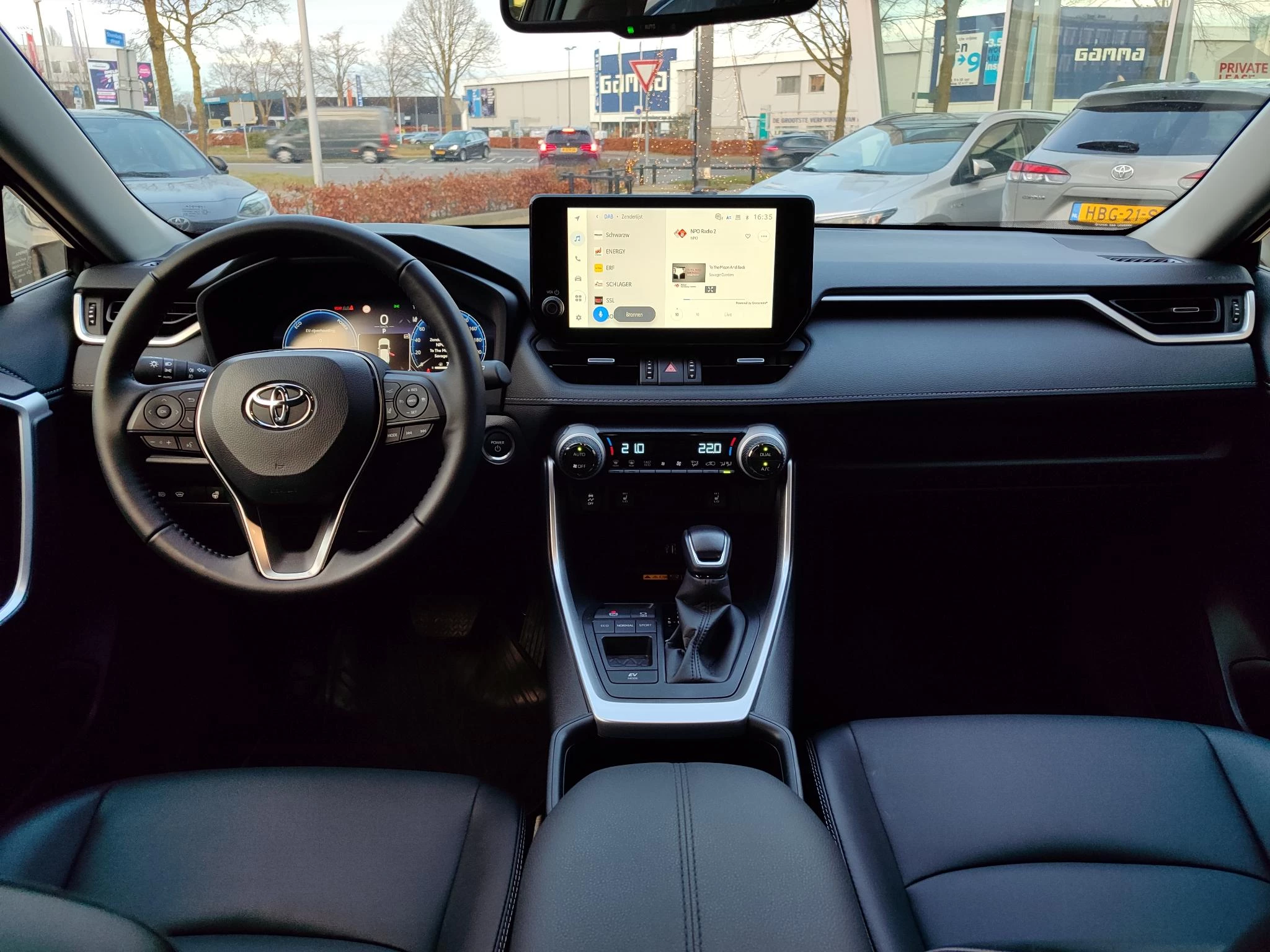 Hoofdafbeelding Toyota RAV4