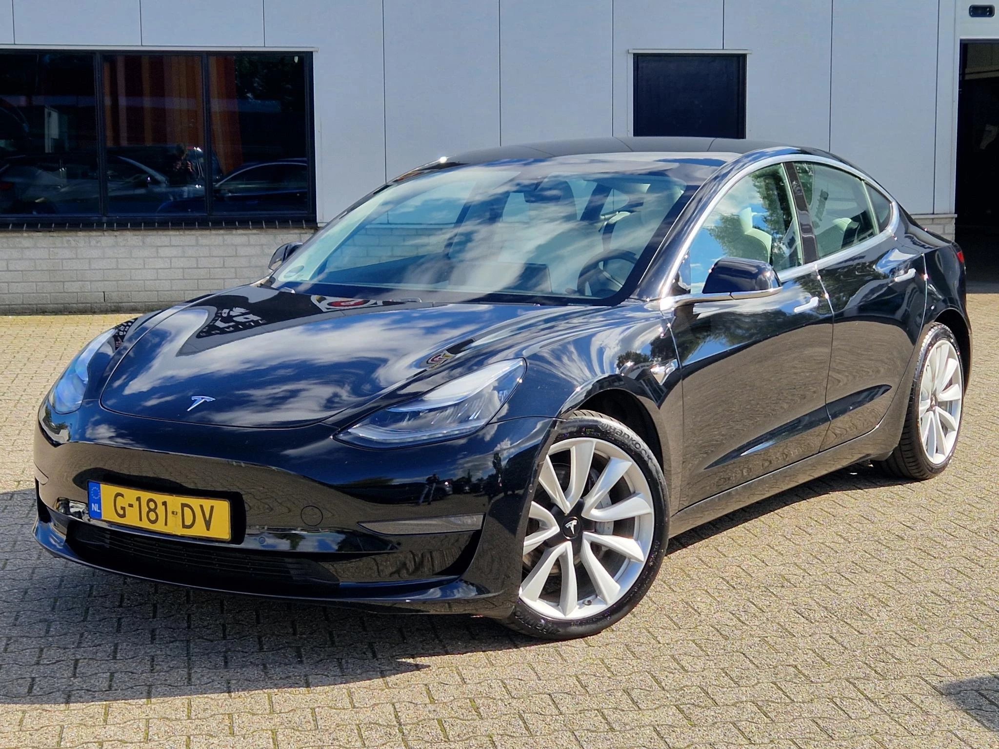 Hoofdafbeelding Tesla Model 3