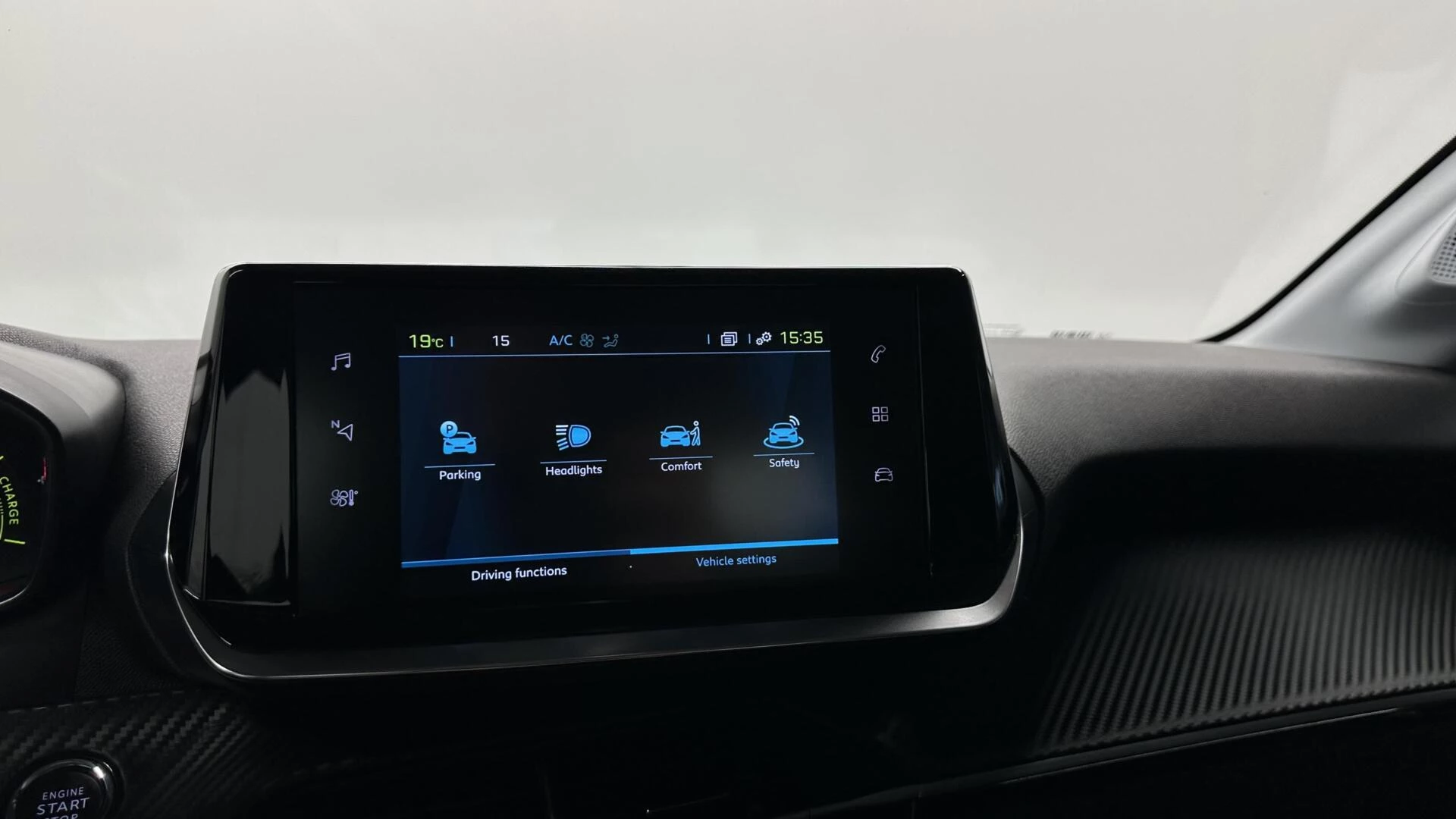 Hoofdafbeelding Peugeot e-208