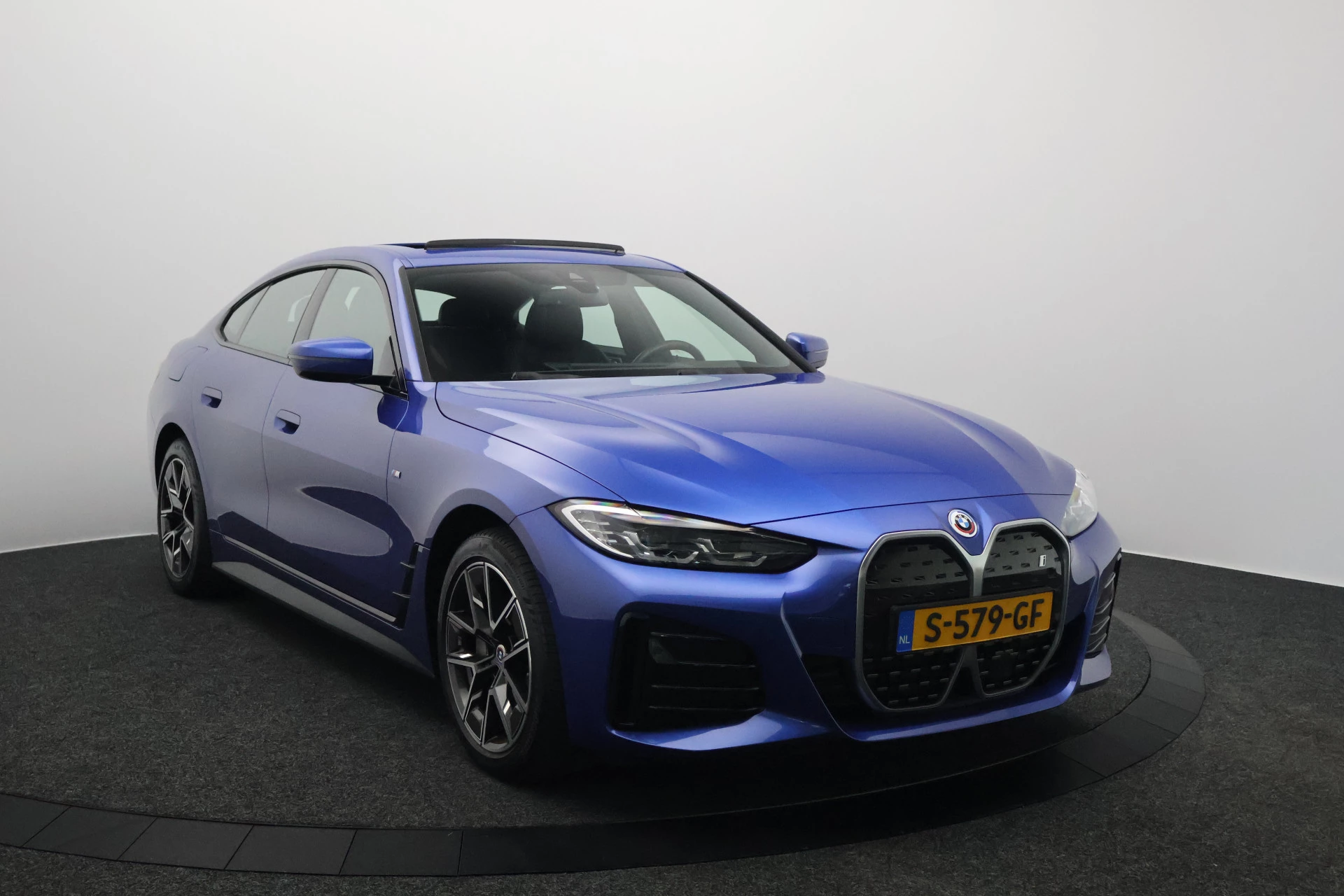 Hoofdafbeelding BMW i4