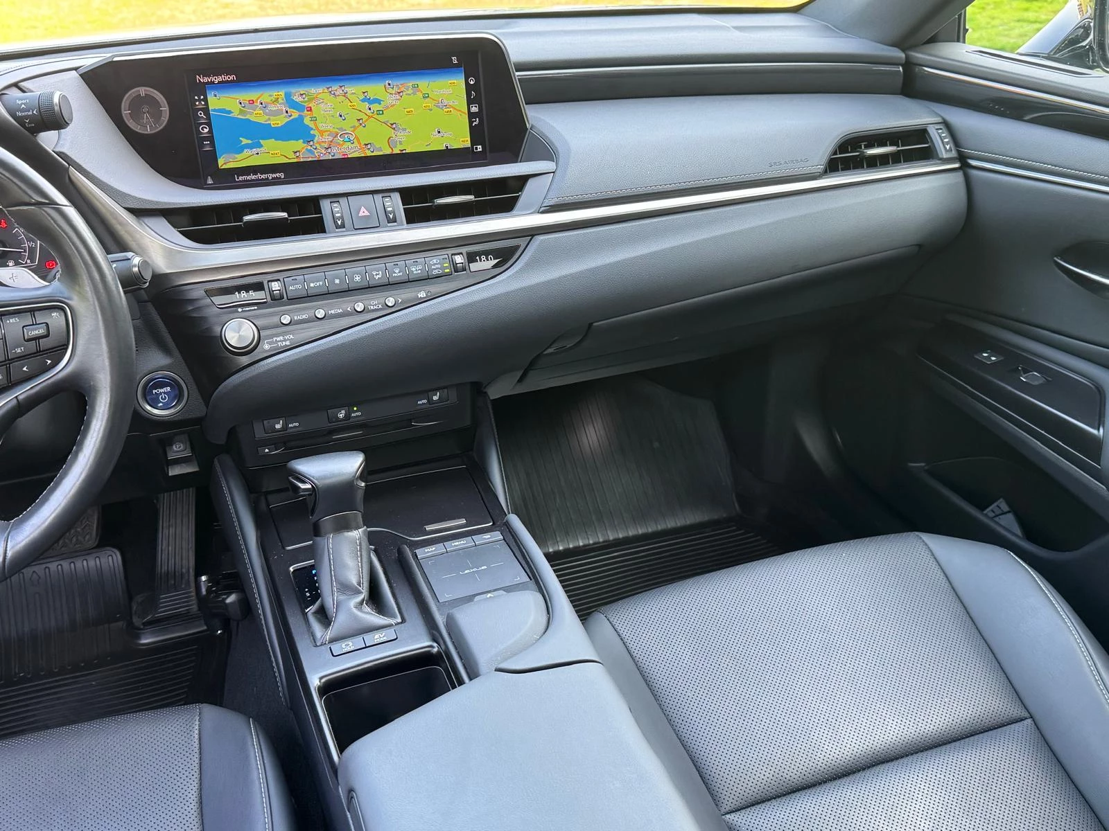 Hoofdafbeelding Lexus ES