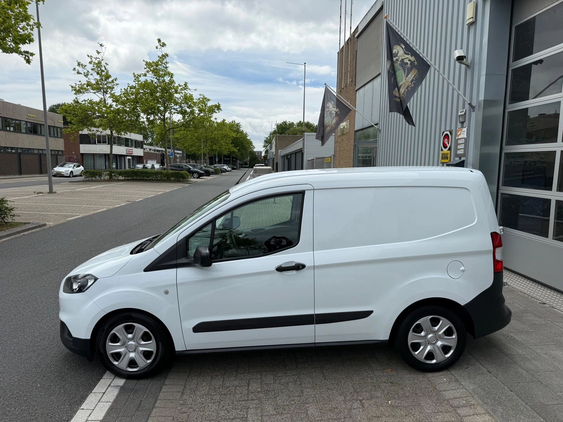 Hoofdafbeelding Ford Transit Courier