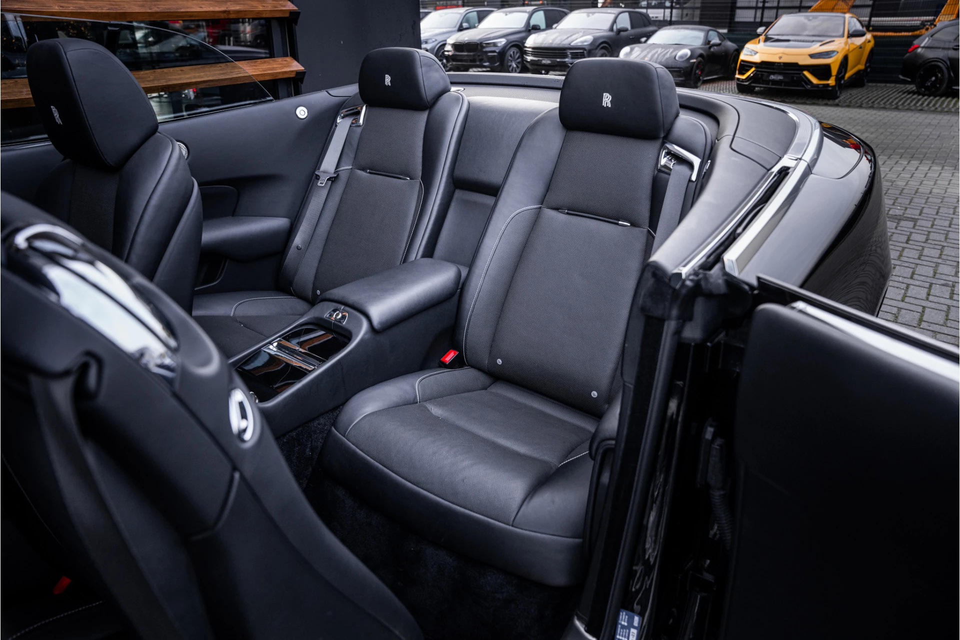 Hoofdafbeelding Rolls-Royce Dawn