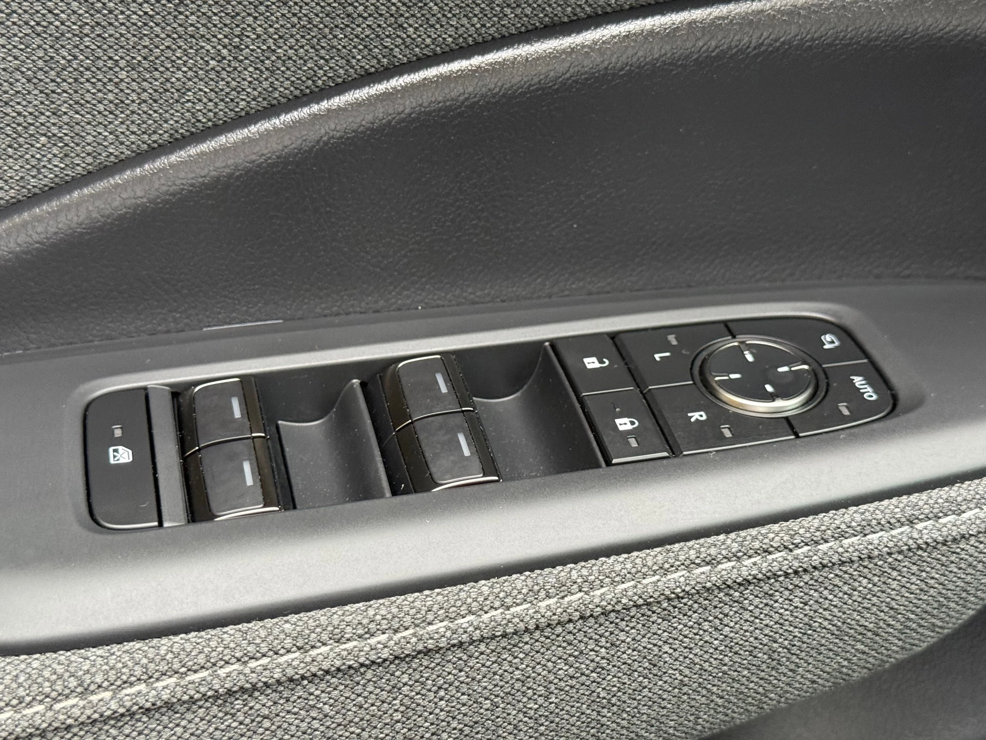 Hoofdafbeelding Lexus LBX