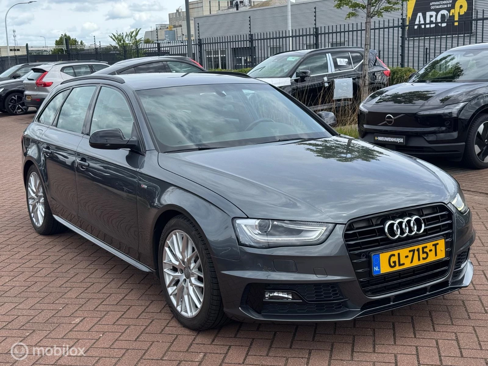 Hoofdafbeelding Audi A4