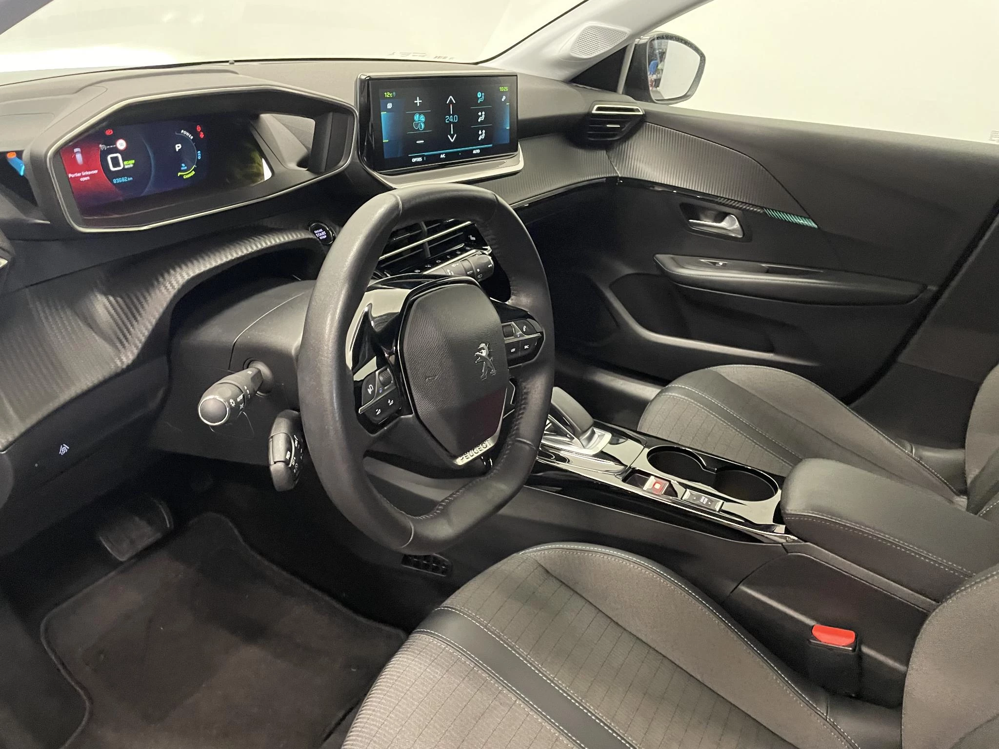 Hoofdafbeelding Peugeot e-208