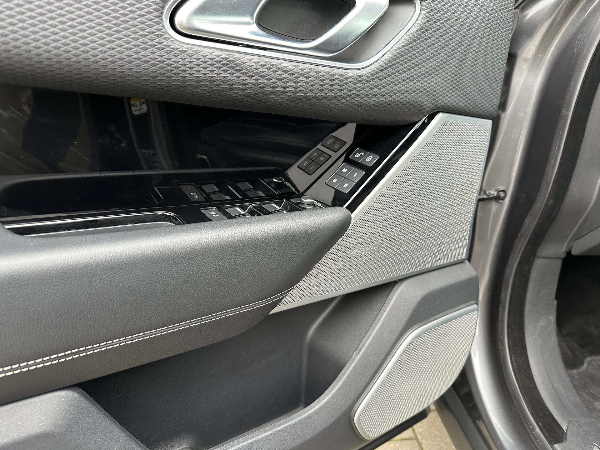 Hoofdafbeelding Land Rover Range Rover Velar