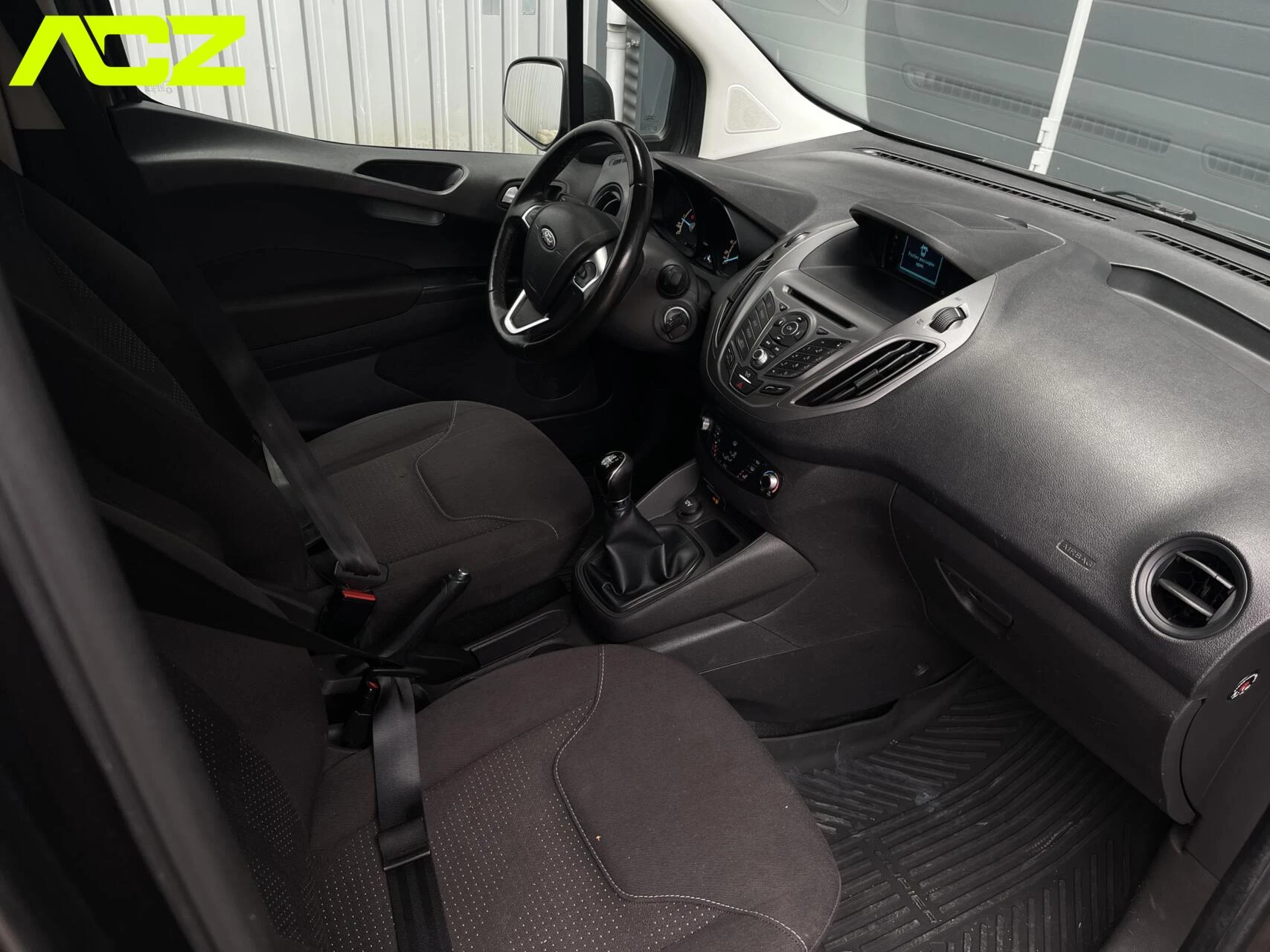 Hoofdafbeelding Ford Transit Courier