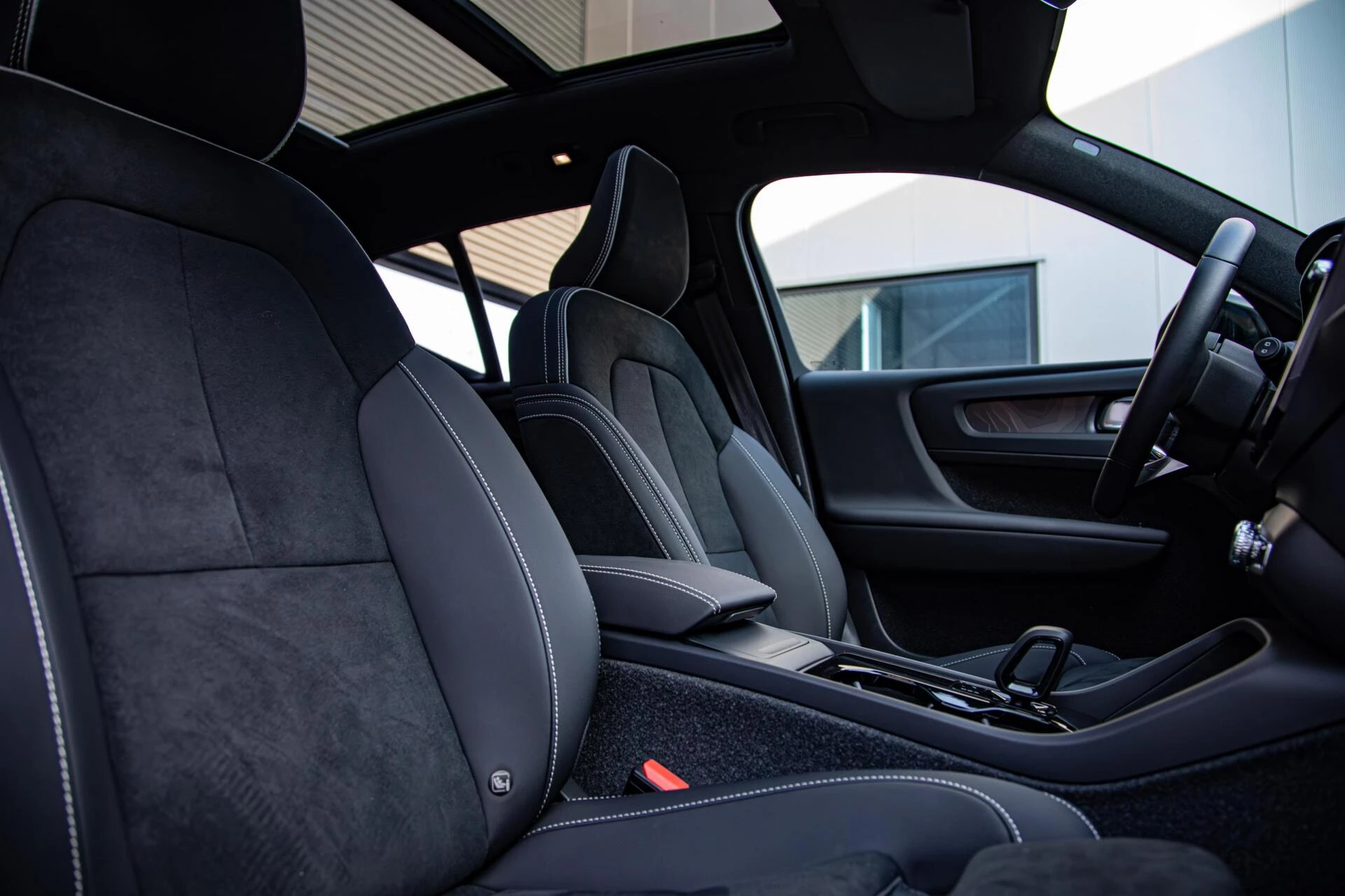 Hoofdafbeelding Volvo EX40