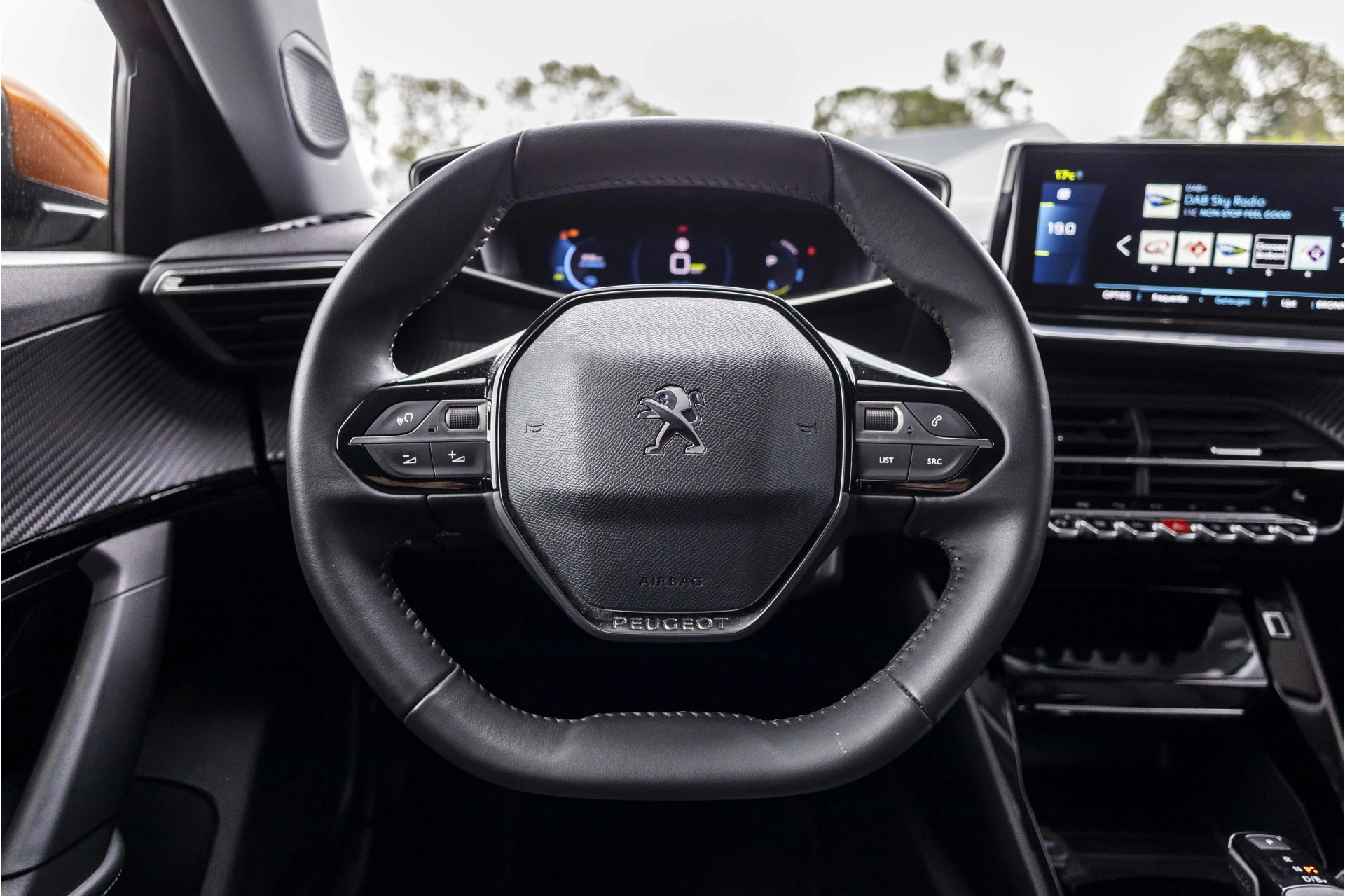 Hoofdafbeelding Peugeot e-2008