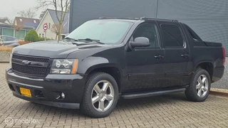 Chevrolet USA Avalanche 5.3 V8 4WD LPG LEER PANODAK (KM NAP)