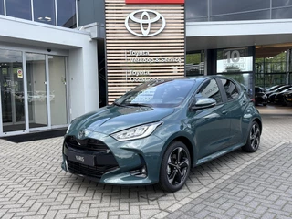 Hoofdafbeelding Toyota Yaris Toyota Yaris 1.5 Hybrid Executive NIEUW DIRECT LEVERBAAR OP VOORAAD CARPLAY/ ANDROID DODEHOEK PARK-SENSOREN