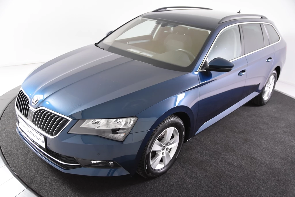 Hoofdafbeelding Škoda Superb