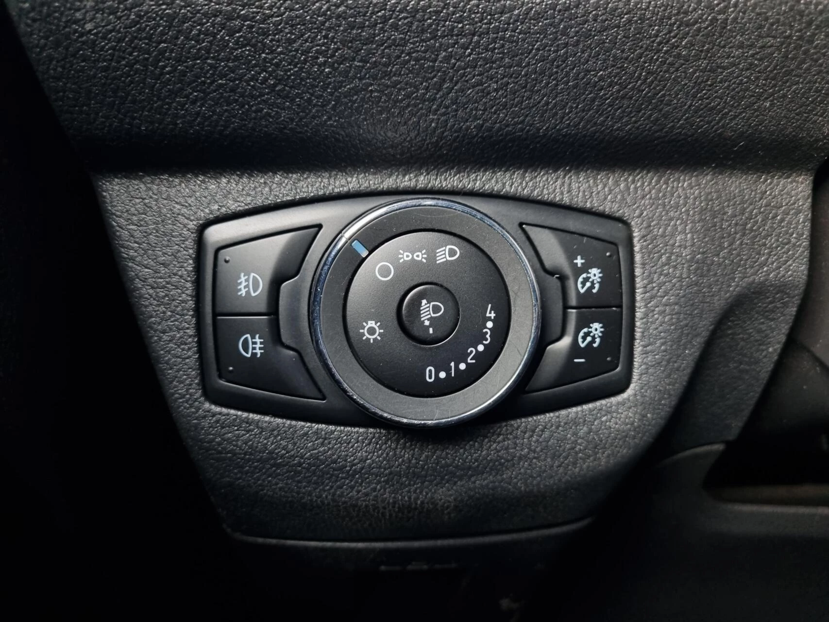 Hoofdafbeelding Ford Transit Courier