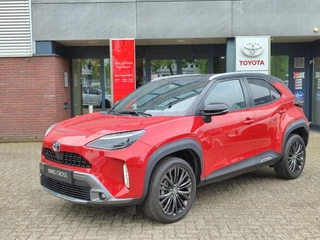 Hoofdafbeelding Toyota Yaris Cross Toyota Yaris Cross 1.5 Hybrid ADVENTURE STOEL/STUURVERW HEAD-UP EL-ACHTERKLEP PARK-SENSOREN NAVI CLIMA AD-CRUISE APPLE/ANDROID 18'' LM-VELGEN KEYLESS