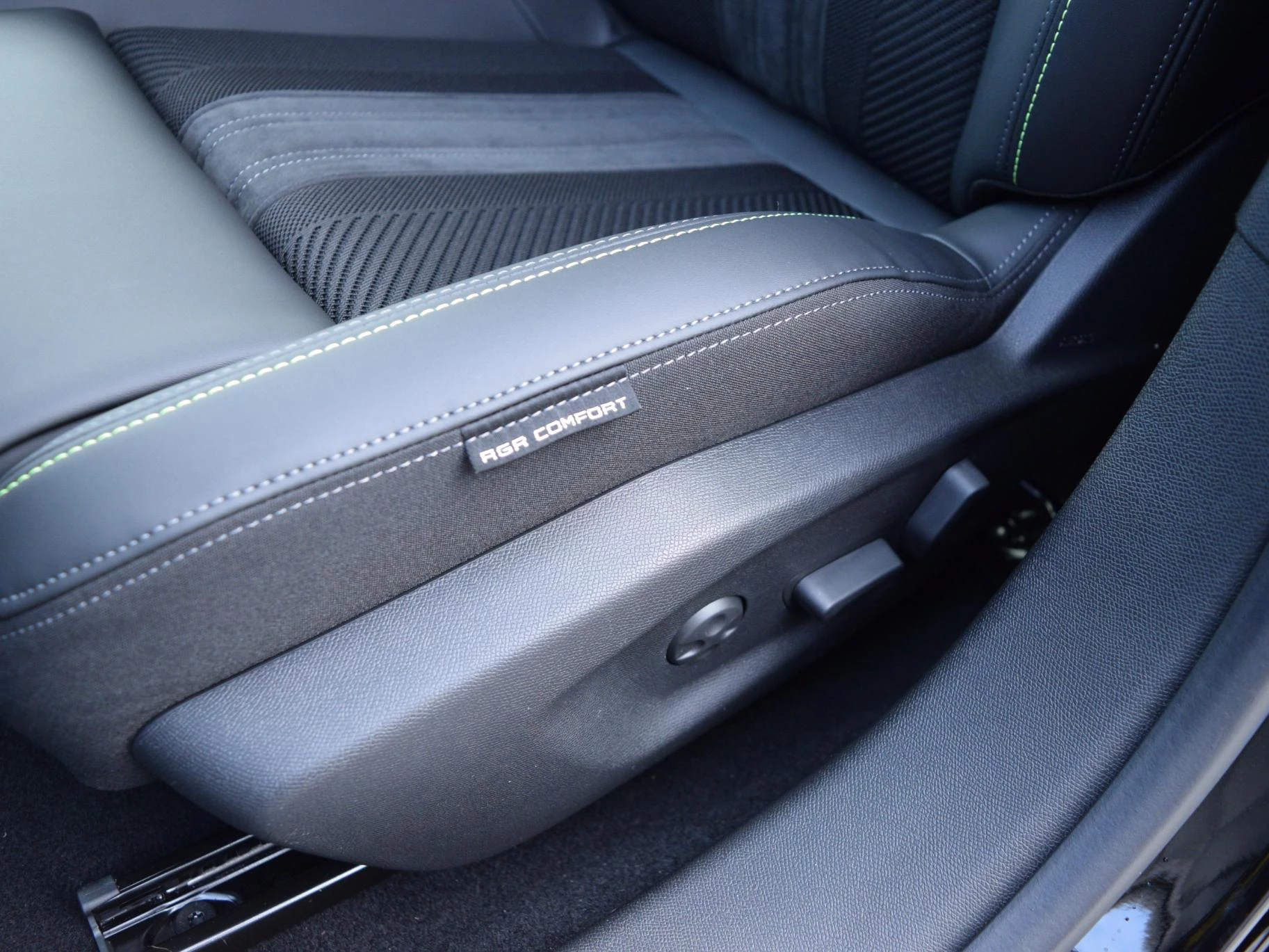 Hoofdafbeelding Peugeot e-308