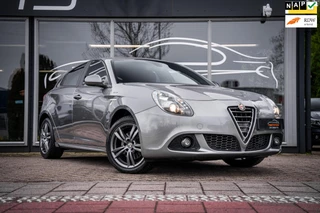 Hoofdafbeelding Alfa Romeo Giulietta Alfa Romeo Giulietta 1.4 T Sprint|Automaat|Navi|Alcantara|Cruisecontrol|PDC|17'' Lichtmetaal