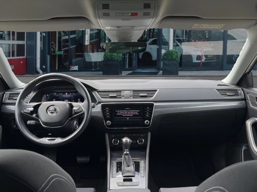 Hoofdafbeelding Škoda Superb